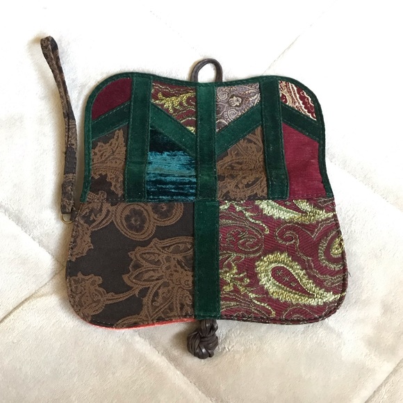 RARE LUCKY BRAND CLUTCH✨ - Picture 3 of 8